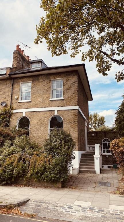 Beautiful 5-Bedroom Townhouse London Exteriör bild