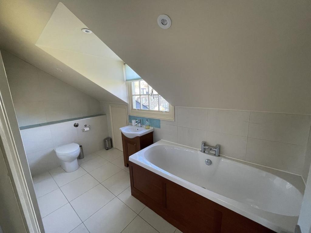 Beautiful 5-Bedroom Townhouse London Exteriör bild